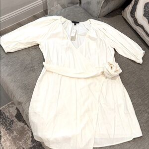 NWT - Banana Republic Cream Linen Wrap 
Dress Size Large Petite